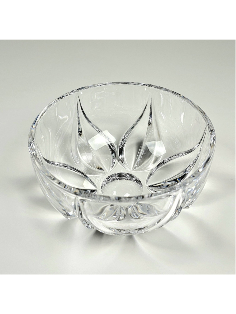 Signed Nachtmann Krokus 24% Lead Crystal 5" Bowl Candy Dish Germany Excellent